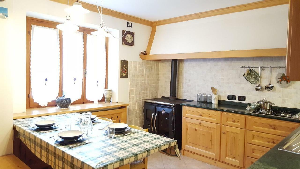 Apartamento Casa Rossi Le Grazie  Exterior foto